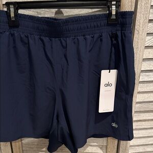 128.ALO Yoga Men’s 5” Adapt Running Shorts Navy Blue size large NWT